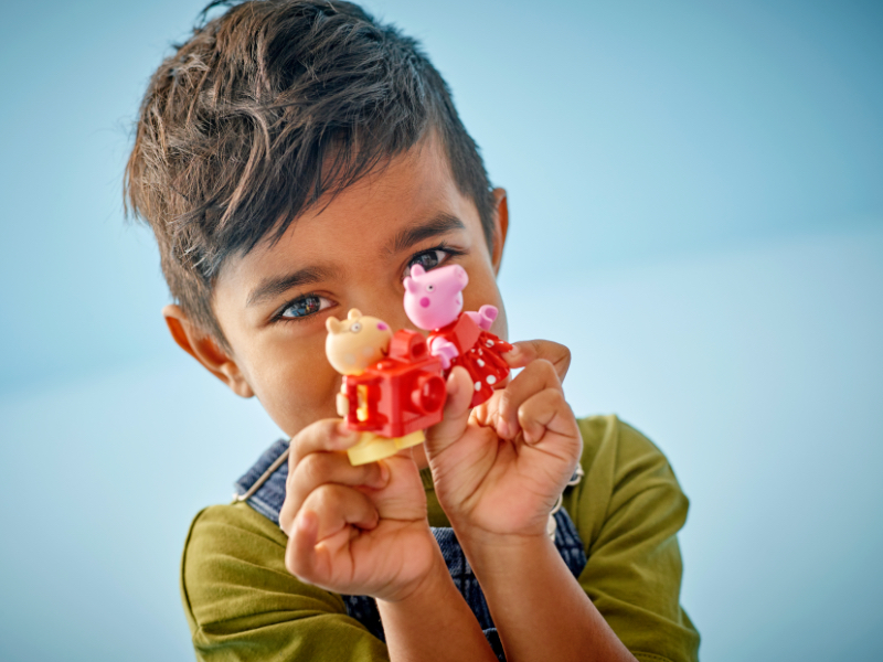 Dobrodružstvo s Prasiatkom Peppa: Nové stavebnice LEGO® DUPLO® podporujú hravou formou emočnú inteligenciu detí